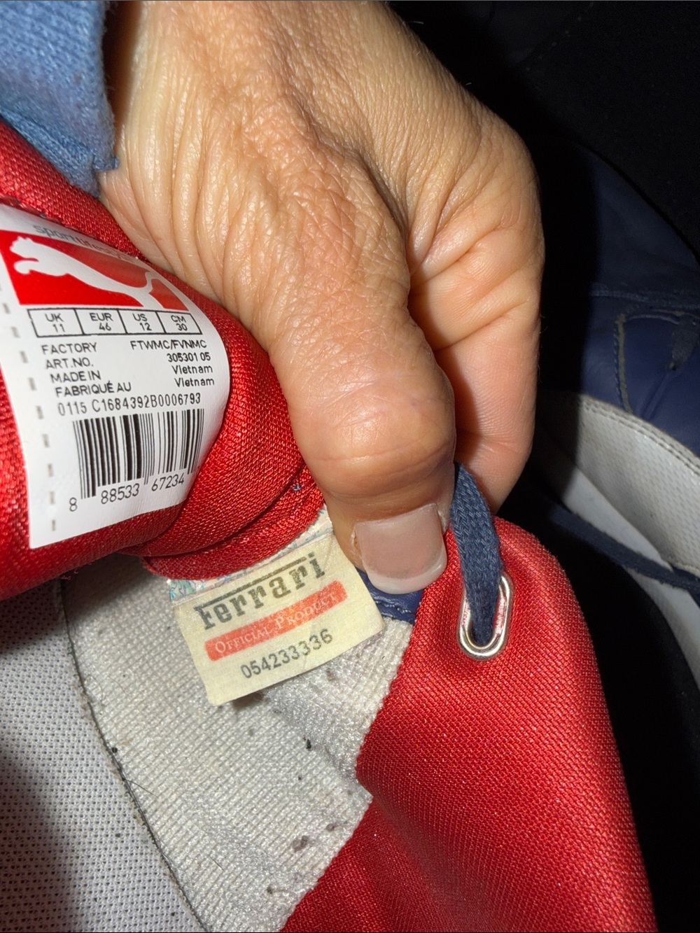 Puma Men's Puma Scuderia Ferrari sneakers in a blue, white, red tennis shoe 12 - Picture 7 of 7